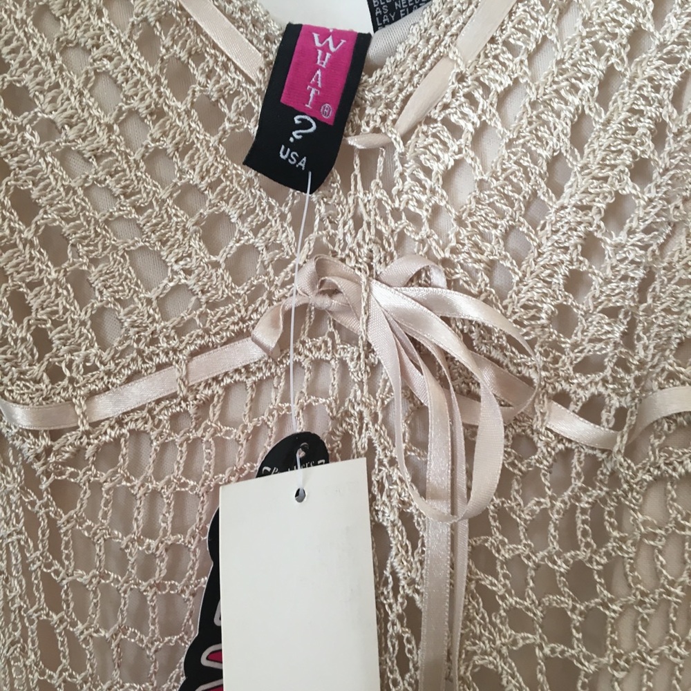 Gorgeous crochet top lined - Picture 3 of 4